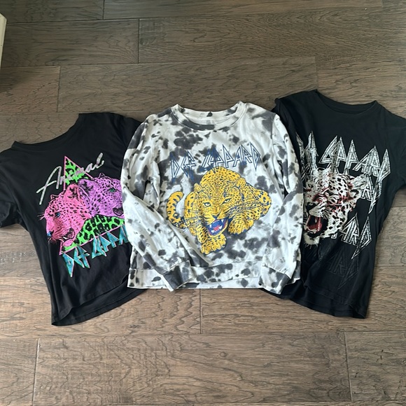 Set of 3 Def Leppard Graphic Women's Tops-all XS - Picture 1 of 8